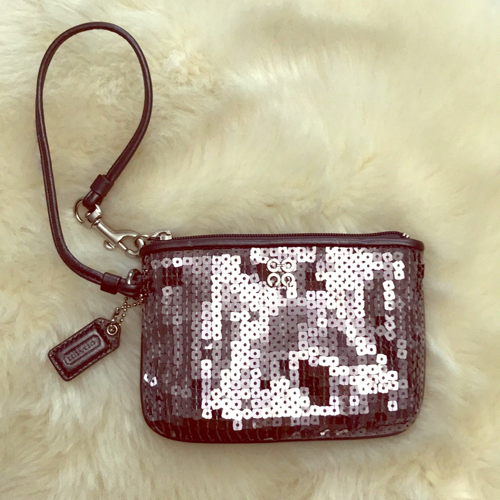 BEAUTIFUL SEQUIN AUTHENTIC COACH WRISTLET